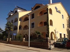 Vila Kristina: General view - photo 1