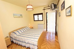 Apartment Antonija: Room - photo 3