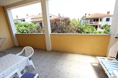 Apartment Lora: Room - photo 5