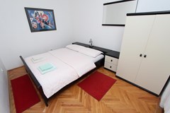 Apartment Lora: Room - photo 7