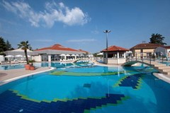 Hotel Pineta: Pool - photo 21