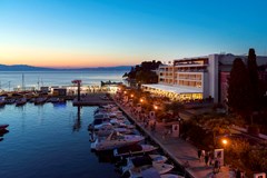 Luxury Hotel Riva: General view - photo 35