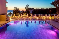 Luxury Hotel Riva: Pool - photo 39