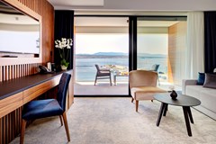Luxury Hotel Riva: Room Double or Twin DELUXE SEA VIEW - photo 20