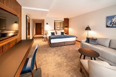 Luxury Hotel Riva: Room Double or Twin DELUXE SEA VIEW - photo 30