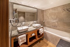 Luxury Hotel Riva: Room FAMILY ROOM WITH BALCONY - photo 45