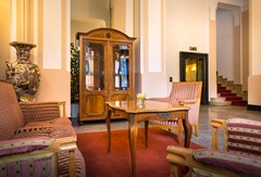 Smart Selection Hotel Bristol: Lobby - photo 10