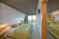 Family Hotel Vespera: Room FAMILY ROOM SIDE SEA VIEW - photo 50