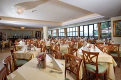 Amadria Park Grand Hotel 4 Opatijska Cvijeta: Restaurant - photo 49