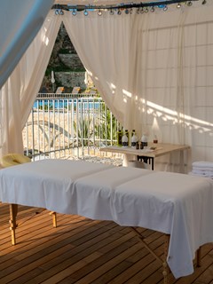 Arbiana Heritage Hotel: Pool - photo 150