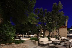 Arbiana Heritage Hotel: Restaurant - photo 249