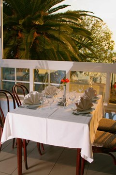 Laguna: Terrace - photo 15
