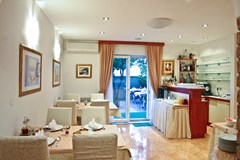 Villa Midea: Restaurant - photo 2