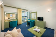 Dalmacija Sunny Hotel by Valamar: Room JUNIOR SUITE SEA VIEW WITH BALCONY - photo 33