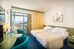 Dalmacija Sunny Hotel by Valamar: Room Double or Twin SIDE SEA VIEW WITH BALCONY - photo 42