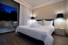 The Residence: Room APARTMENT ONE BEDROOM - photo 27
