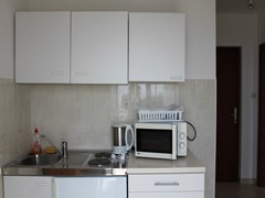 Apartments and Rooms Mladenka: Room APARTMENT CAPACITY 2 - photo 3
