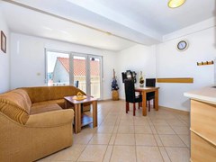 APARTMENTS LEKO: Room APARTMENT CAPACITY 4 - photo 9