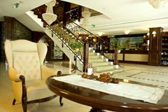 President Solin: Lobby - photo 23