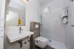 Annex Building of Art Hotel: Room - photo 9
