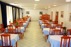 Hotel Dujam: Restaurant - photo 3