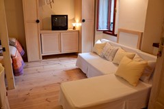 Cecilija Apartmani: Room - photo 6
