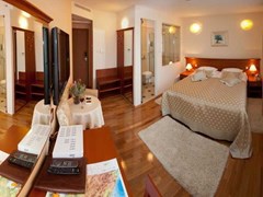Hotel Royal Suites: Room - photo 1