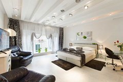 Hotel Royal Suites: Room - photo 8