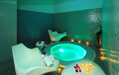 Hotel Luxe: Sports and Entertainment - photo 1