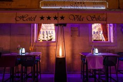 Hotel Vila Sikaa: Terrace - photo 15