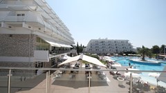 Olympia: Terrace - photo 8