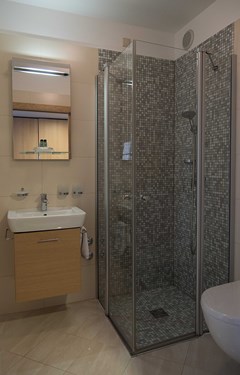 Olympia: Room - photo 13