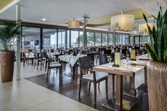 Pinija: Restaurant - photo 52