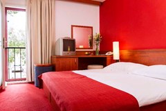 Villa Donat Depadence Hotel: Room - photo 4