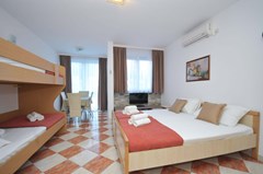 D&D Apartments Budva 3: Room STUDIO CAPACITY 4 - photo 14