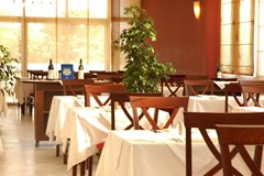 Montenegro Beach Resort: Restaurant - photo 13