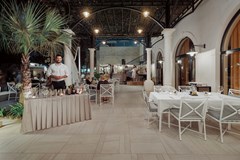 Budva: Restaurant - photo 21