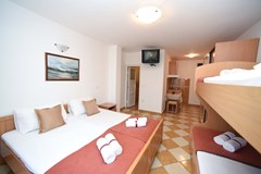 D&D Apartments Tivat: Room STUDIO SEA VIEW CAPACITY 4 - photo 15