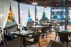 Avrora (Vityazevo) Otel`: Летняя веранда - photo 13