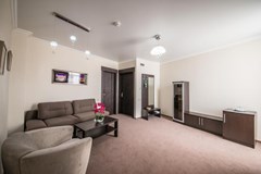 Avrora (Vityazevo) Otel`: Люкс 2-местный 2-комнатный Люкс 2-местный 2-комнатный - photo 40