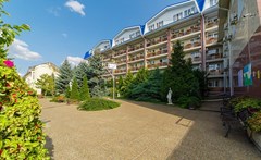 Nadezhda Sanatorij: Территория - photo 9