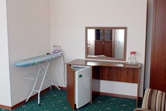 Sanatorium im.Dimitrova: Люкс 2-местный 2-комнатный 2 корп - photo 41