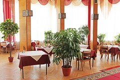 Sanatorium im.Dimitrova: Столовая - photo 19