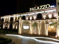Palazzo  SPA-Ноtel: Территория ночью - photo 1