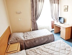 Olimpiecz Park-otel`: Стандартный 3-местный 1-комнатный - photo 18