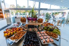 Dragut Point North Hotel: Restaurant - photo 47