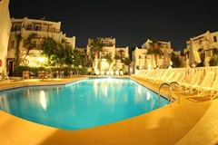 Serhan: Pool - photo 2