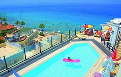 Asena: Pool - photo 2