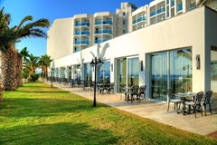 Le Bleu Hotel & Resort: Terrace - photo 3