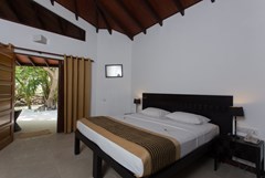 Embudu Village Resort: Hotel exterior - photo 7